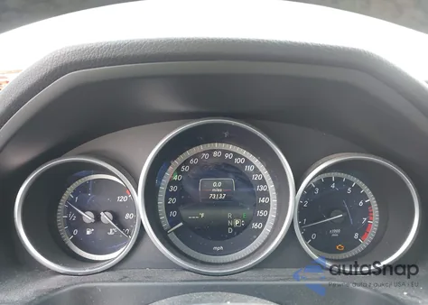 2015 Mercedes-Benz E 350 4Matic z USA, uszkodzony, nr VIN WDDHF8JB7FB092565